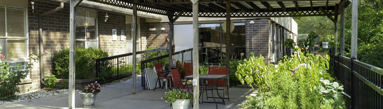 Exterior patio/garden area at Advena Living of Bonner Springs (Kansas nursing home/LTC, assisted living & more)